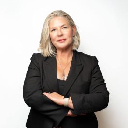 Headshot-Katie-FINAL